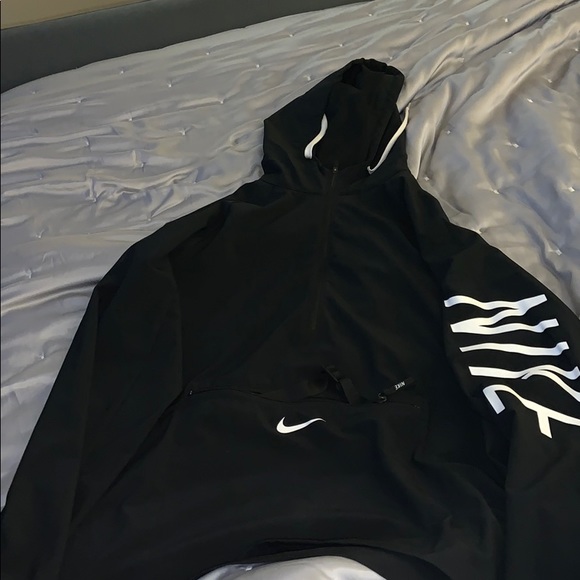 Nike Jackets & Blazers - Women’s Nike dri fit pull over anorak wind breaker